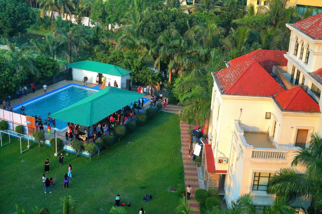Aristocrat Hotel Kolkata Exterior photo