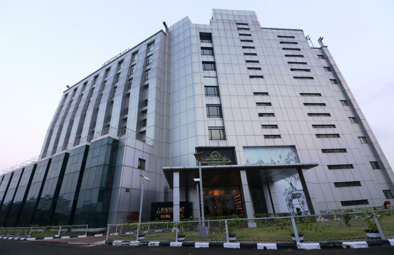 Aristocrat Hotel Kolkata Exterior photo