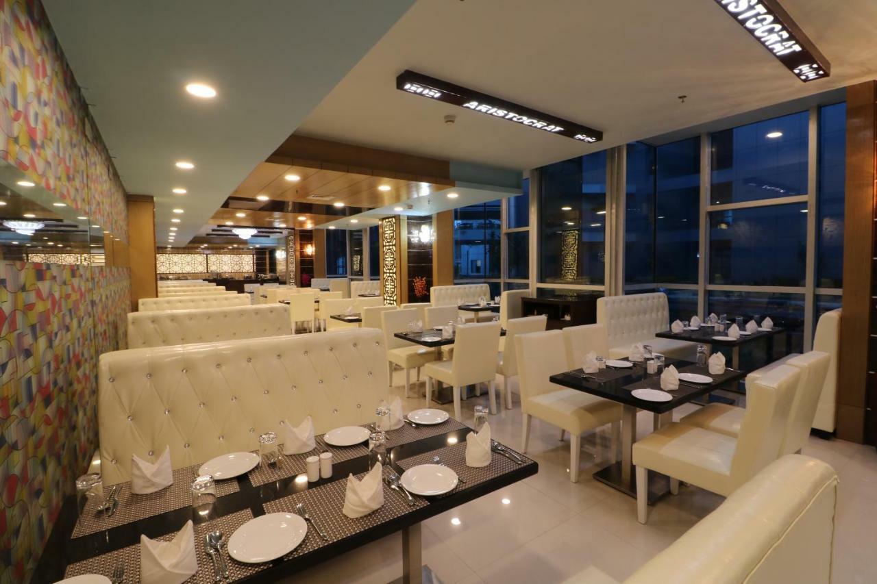 Aristocrat Hotel Kolkata Exterior photo