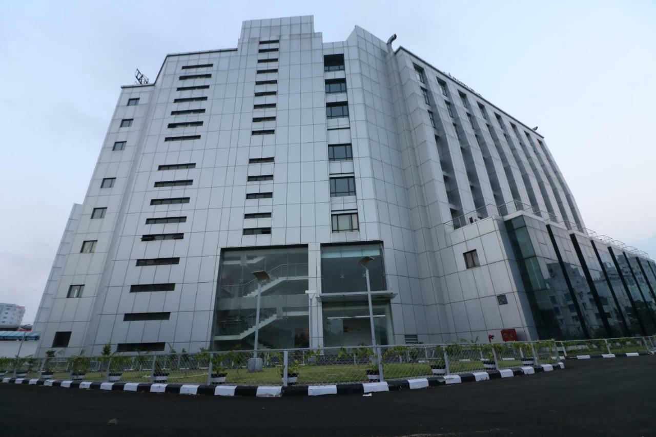 Aristocrat Hotel Kolkata Exterior photo