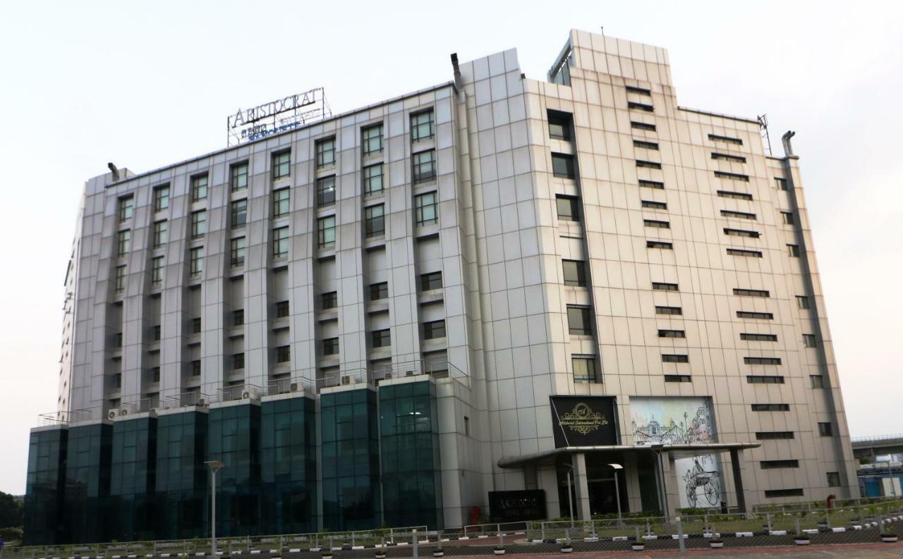 Aristocrat Hotel Kolkata Exterior photo